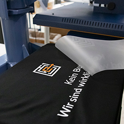 Sportshirt schwarz mit Textildruck