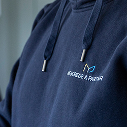 Bestickung auf Hoodie